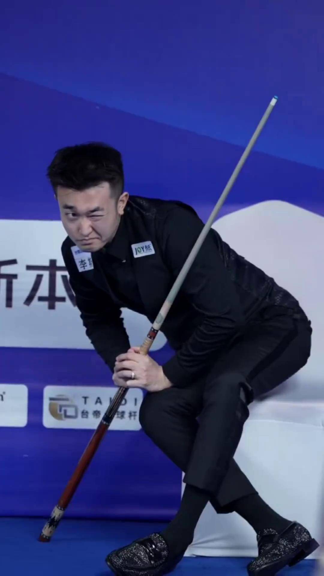 董事会与招 董事会与招