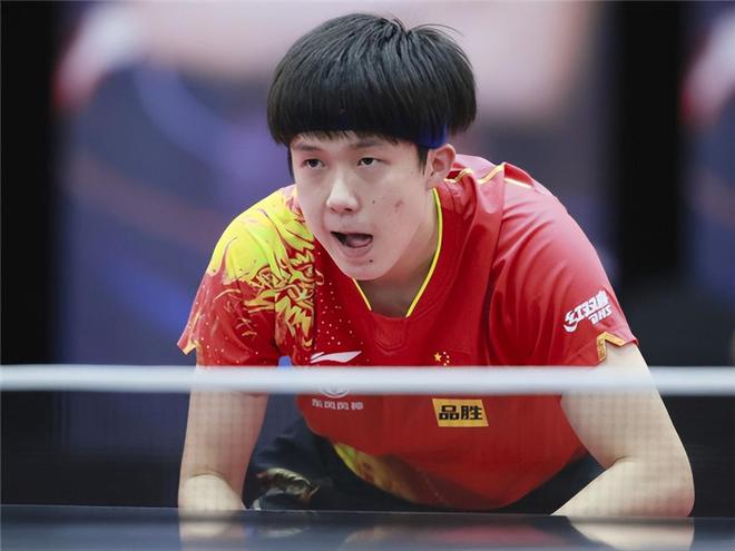 灯下更显分 灯下更显分