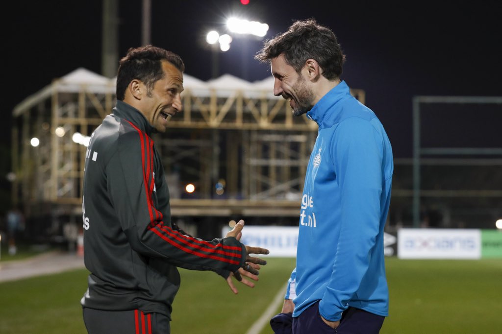 评选中脱颖 评选中脱颖